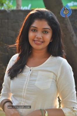 Actress Riythvika Photoshoot - 8 of 12