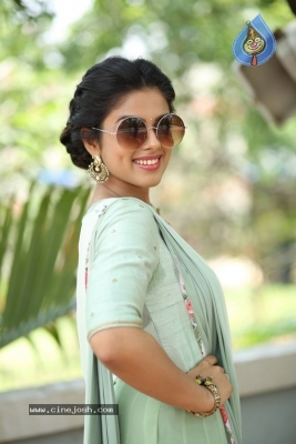 Actress Siddhi Idnani Latest Photos - 2 of 14