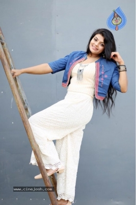 Actress Tejashree Jadhav Photoshoot - 17 of 28