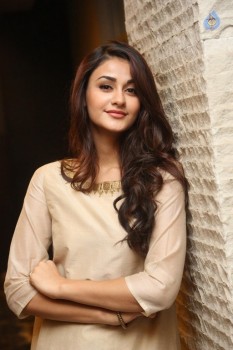 Aditi Arya Images - 13 of 34