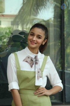 Alia Bhatt New Photos - 17 of 21