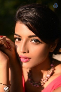 Ashna Zaveri New Photos - 9 of 9