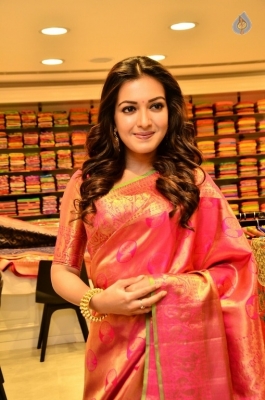 Catherine Tresa New Pics - 7 of 26