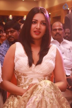 Catherine Tresa New Pics - 39 of 40