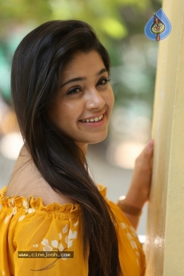 Chandni Bhagwanani Photos - 16 of 19