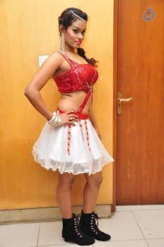 Dancer Nisha New Pics - 3 of 42