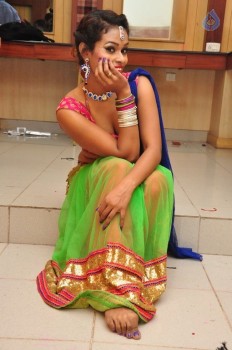 Dancer Nisha New Pics - 8 of 42