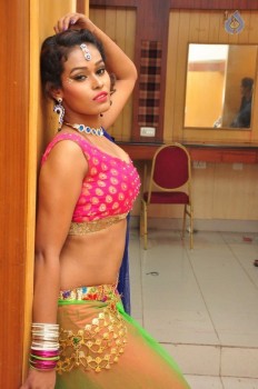 Dancer Nisha New Pics - 9 of 42