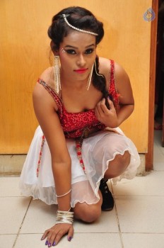 Dancer Nisha New Pics - 18 of 42
