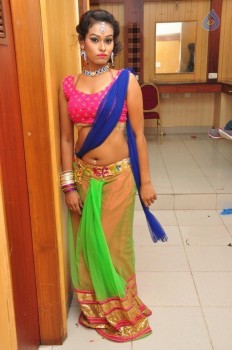 Dancer Nisha New Pics - 38 of 42