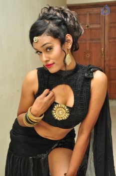 Dancer Nisha Photos - 17 of 57