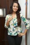 ester-noronha-latest-stills