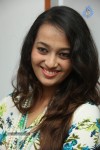 ester-noronha-latest-stills