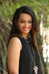 ester-noronha-new-photos