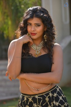 Hebah Patel New Gallery - 33 of 62