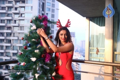 Heena Panchal Christmas Photo Shoot - 17 of 21