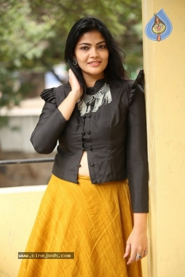 Kalpika Ganesh New Pics - 11 of 12