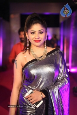 Madhulagna Das At Zee Apsara Awards - 1 of 30