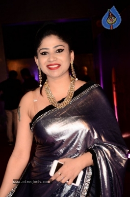 Madhulagna Das At Zee Apsara Awards - 7 of 30