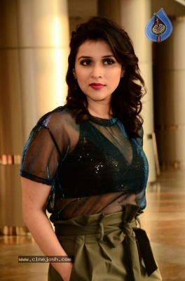 Mannara Chopra Photos - 3 of 32