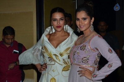 Neha Dhupia with Sania Mirza Photos - 15 of 30