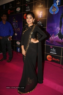 Nivetha Thamos at Zee Apsara Awards - 14 of 29