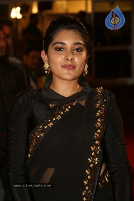 Nivetha Thamos at Zee Apsara Awards - 16 of 29