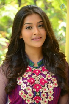 Pooja Jhaveri New Pics - 14 of 41