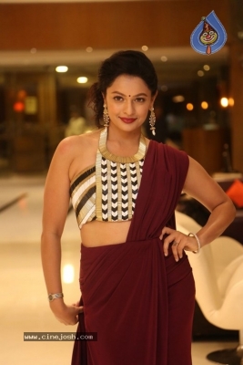 Pooja Kumar New Photos - 17 of 42