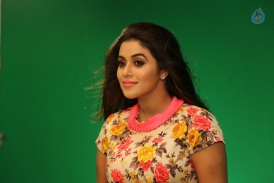 Poorna New Gallery - 21 of 33