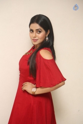Poorna New Photos - 35 of 41