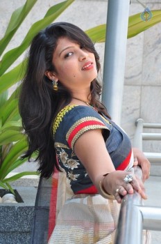 Praveena Photos - 10 of 42