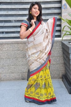 Praveena Photos - 18 of 42