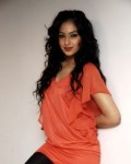 Puli Heroine Nikesha Patel Stills - 7 of 13