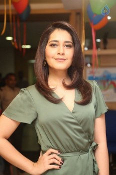 Raashi Khanna New Gallery - 20 of 62