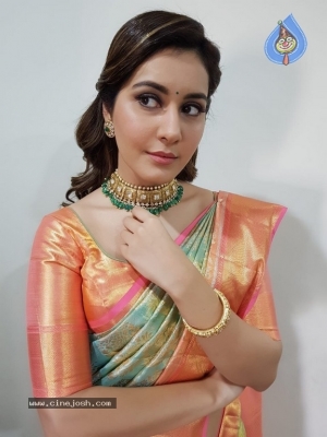 Raashi Khanna Pics - 4 of 9