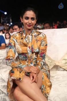 Rakul Preet at Dhruva Pre Release Function  - 5 of 38