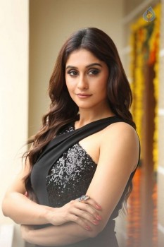 Regina Cassandra Images - 19 of 48