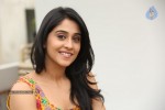 regina-cassandra-new-stills