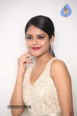 Riddhi Kumar New Images - 11 of 21
