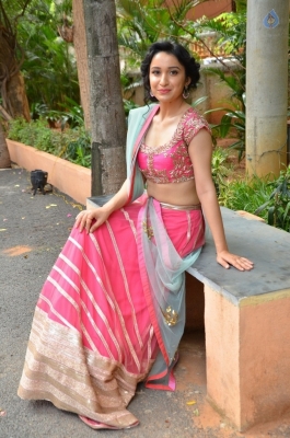 Sakshi Kakkar New Stills - 18 of 33