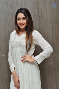 Sayyeshaa Images - 27 of 31