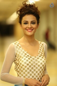 Seerat Kapoor Latest Gallery - 14 of 33