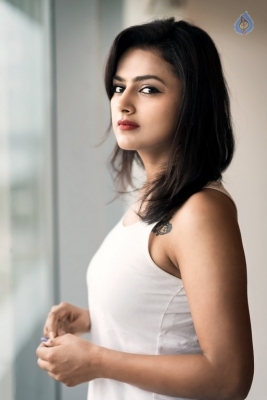 Shraddha Srinath Latest Photos - 10 of 35