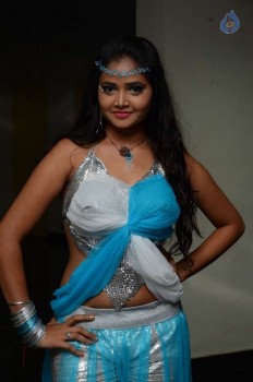 Shreya Vyas Photos - 3 of 19