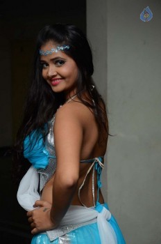 Shreya Vyas Photos - 18 of 19