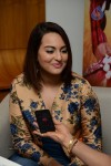 sonakshi-sinha-promotes-lingaa-movie