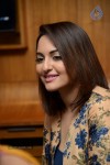 sonakshi-sinha-promotes-lingaa-movie
