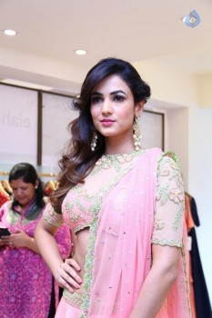 Sonal Chauhan New Gallery - 7 of 39
