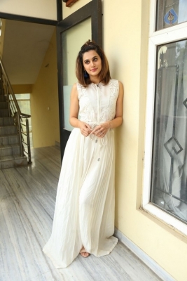 Taapsee Anando Brahma Interview Photos - 15 of 31
